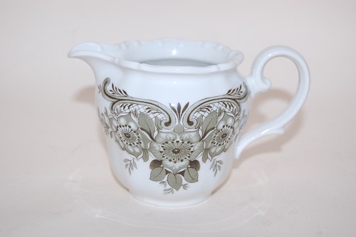 Milchkännchen barock - ,