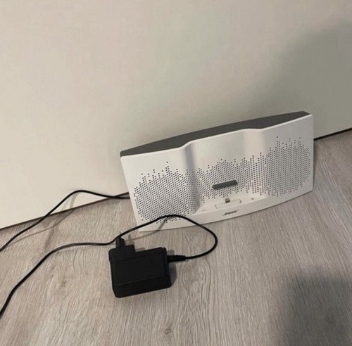 Bose sound dock speaker - sound, xt