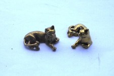 Katze cat liegend  Messing brass 2,5 x 1,5 x 1 cm (BxHxT)