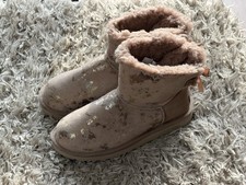 UGG Stiefel Gr. 40, neu und ungetragen, mit tollem Glitzer-Effekt!