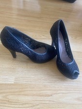 Schwarze peeptoe pumps - schwarze,