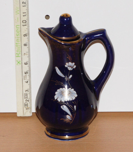 Eine essig öl flasche - essig,