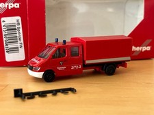 Herpa 046329 H0 MB Sprinter DoKa Pritsche/Plane "Feuerwehr Wiesbaden"