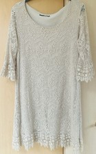 Spitzen Kleid mit Unterkleid