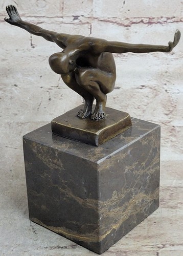 Modern bronze figur the - figur,