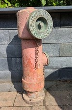 Alter Hydrant Überflurhydrant