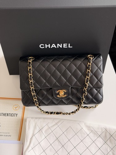 Chanel classic flap mit - chanel,