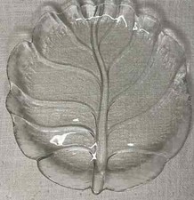 Leonardo Glas Teller Blatt-Form 22x21,5cm 619g