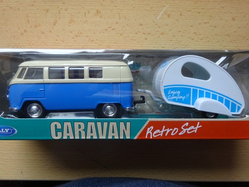 Bus mit wohnwagen - t1,