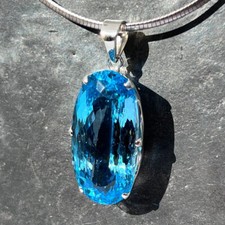 Good-Looking Blau Topas