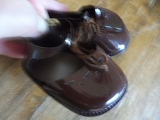 Paar braune Lack Puppenschuhe - z.B. für Schildkröt Celluloidpuppe - ca. 83 mm