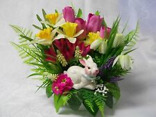 künstliches Ostergesteck , 30 cm hoch mit weißen Keramik-Hase in weißer Schale