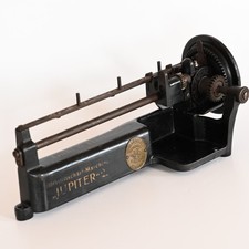 Jupiter 2 Spitzmaschine Guhl & Harbeck – Vorkriegsmodell mit Messingemblem