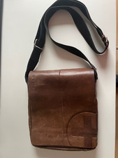 Braune Umhängetasche aus
