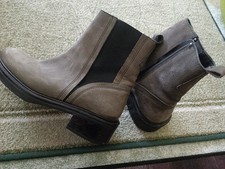 VIA MILANO Chelsea Boots