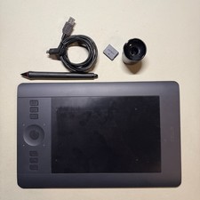 wacom intuos pro small PTH-451