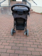 Kinderwagen In Guter Lage Wie Neu und perfekt für jede Familie