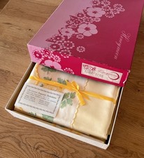 Vintage 6-teiliges Bettwäsche-Set “Honeymoon” bestickt Makro-Satin gelb TOP