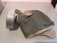 2 Weltkrieg Ausrüstung Deutsche Volksgasmaske VM37 "defekter Zustand" mit Filter