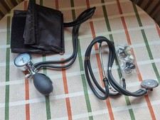 Stethoskop Rappaport Doppelkopf + Blutdruckmessgerät im unbenuzten Zustand !!!