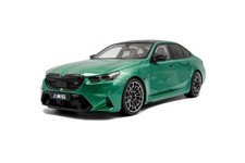 BMW M5 (G90) 2025 grün