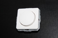 Gira BASIC Flächenschalter (alte Serie) Dimmer 30200 (60-600W) in reinweiß