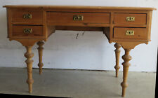 Weichholzschreibtisch alt mit 5 Schubladen 126 x 61 x 79