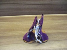 Ein Paar alte Puppenschuhe/Puppenstiefel in Lila  aus Kunststoff 