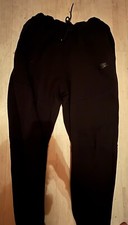 nike tech fleece hose schwarz BESCHREIBUNG LESEN 
