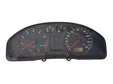 Audi A4 B5 Kombiinstrument 8D0919861H / 110.008.989/002 - Tacho & Drehzahlmesser