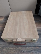 Staffelei im Holzkoffer mit