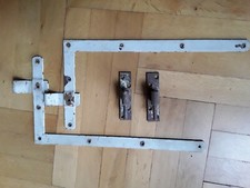 Antike Türbänder 2 Stück mit 2 St. Kloben Winkelband Eisenbänder massiv Torband