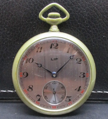 Alte mechanische taschenuhr - alte,