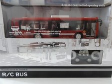 RC Bus L: 330 mm; B: 80 mm; H: 90 mm unbespielt. Sound, Hupe und Licht.