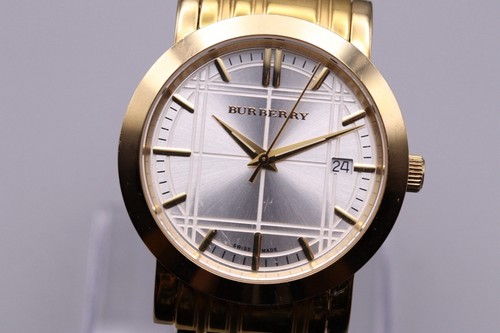 Near mint burberry - [near,