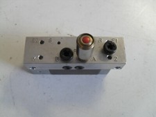 BOSCH Pneumatik Ventil  Wegeventil 1 825 503 089 + 0820 223 003