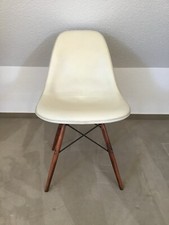 Ch. Eames Sidechair