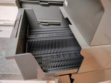 20 Magazinboxen mit je 2 CS Diamagazinen