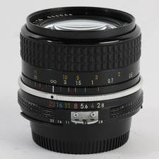 Nikon Nikkor 24mm f/2.8