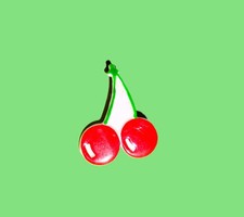 hübsche kleine Anstecknadel BROSCHE Anstecker Modeschmuck Form 2 Kirschen 3 cm