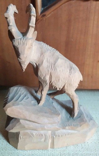 Schnitzfigur
