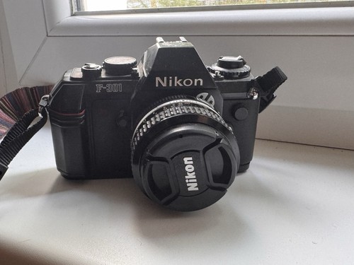 Nikon 301 mit nikkor - nikon, f-301