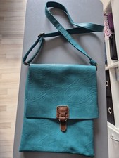 Umhängetasche aus Echtleder in Türkis, neu