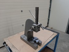 Drehdornpresse Zahnstangenpresse Werkstattpresse  2t