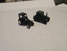 2 Grell Modell Traktoren (unbespielt)  Maßstab 1:64