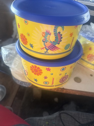 Tupperware - ,