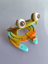 Bunter Frosch aus getragenen Hufeisen lackiert Gartendeko