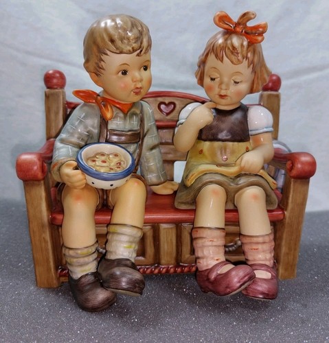 Hummelfigur hum 2370 auf - hummelfigur,