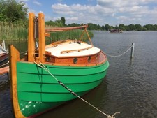 Seltenes Catboot aus Holz, Motorboot, Seezunge, Tuckerboot