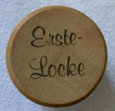 Holzdose mit Schraubverschluss